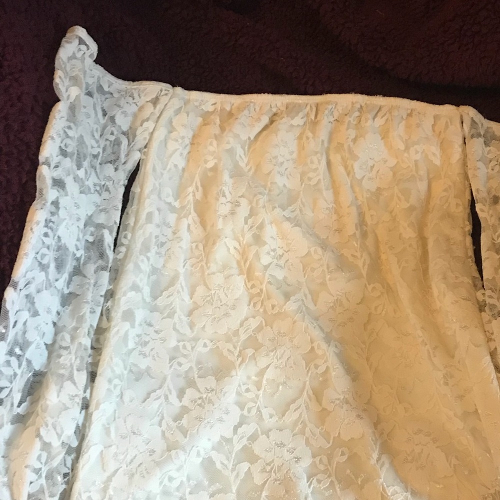 White floral lace off the shoulder long sleeve